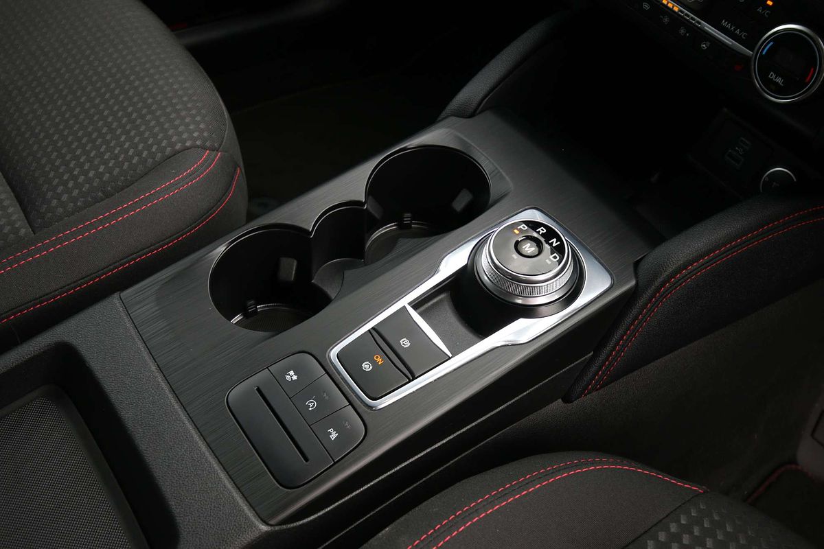 2020 Ford Escape ST-Line ZH