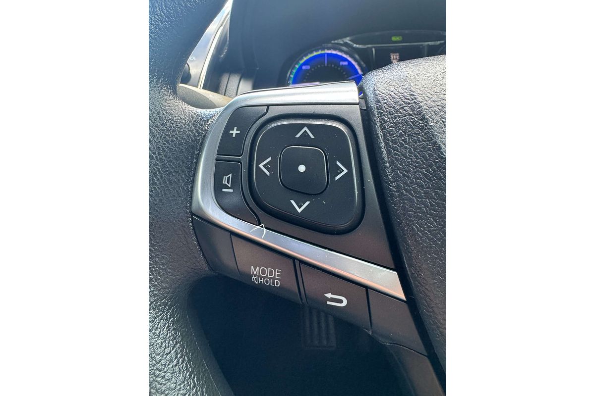 2016 Toyota Camry Atara S AVV50R