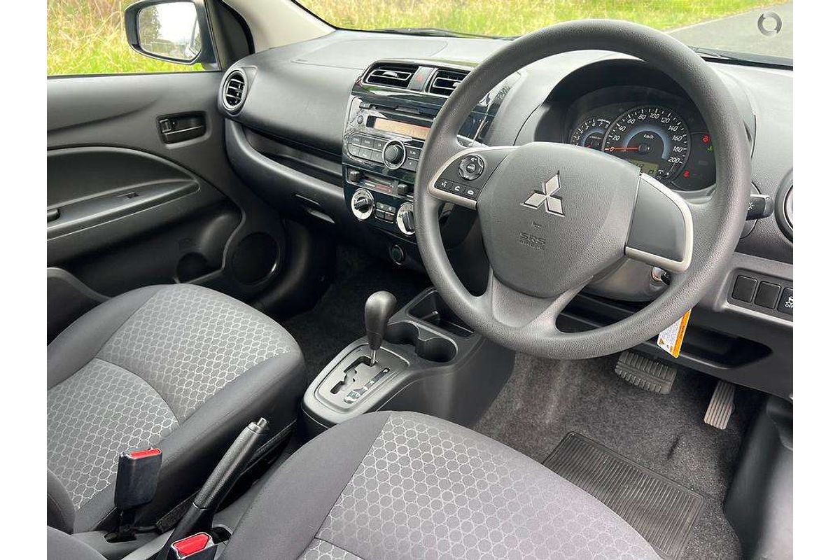 2015 Mitsubishi Mirage ES LA