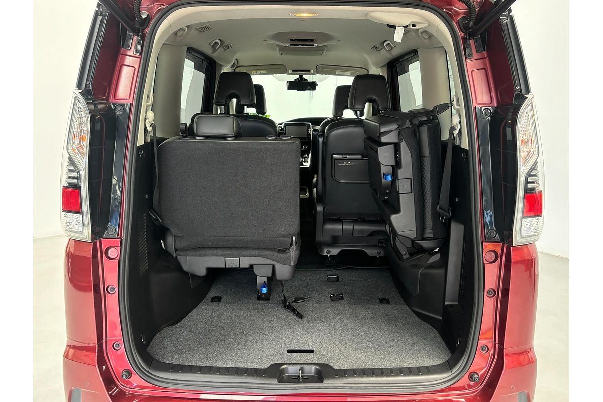 2018 Nissan Serena Hybrid e-Power Highway Star HFC27