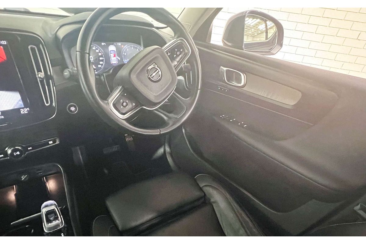 2021 Volvo XC40 T4 Inscription