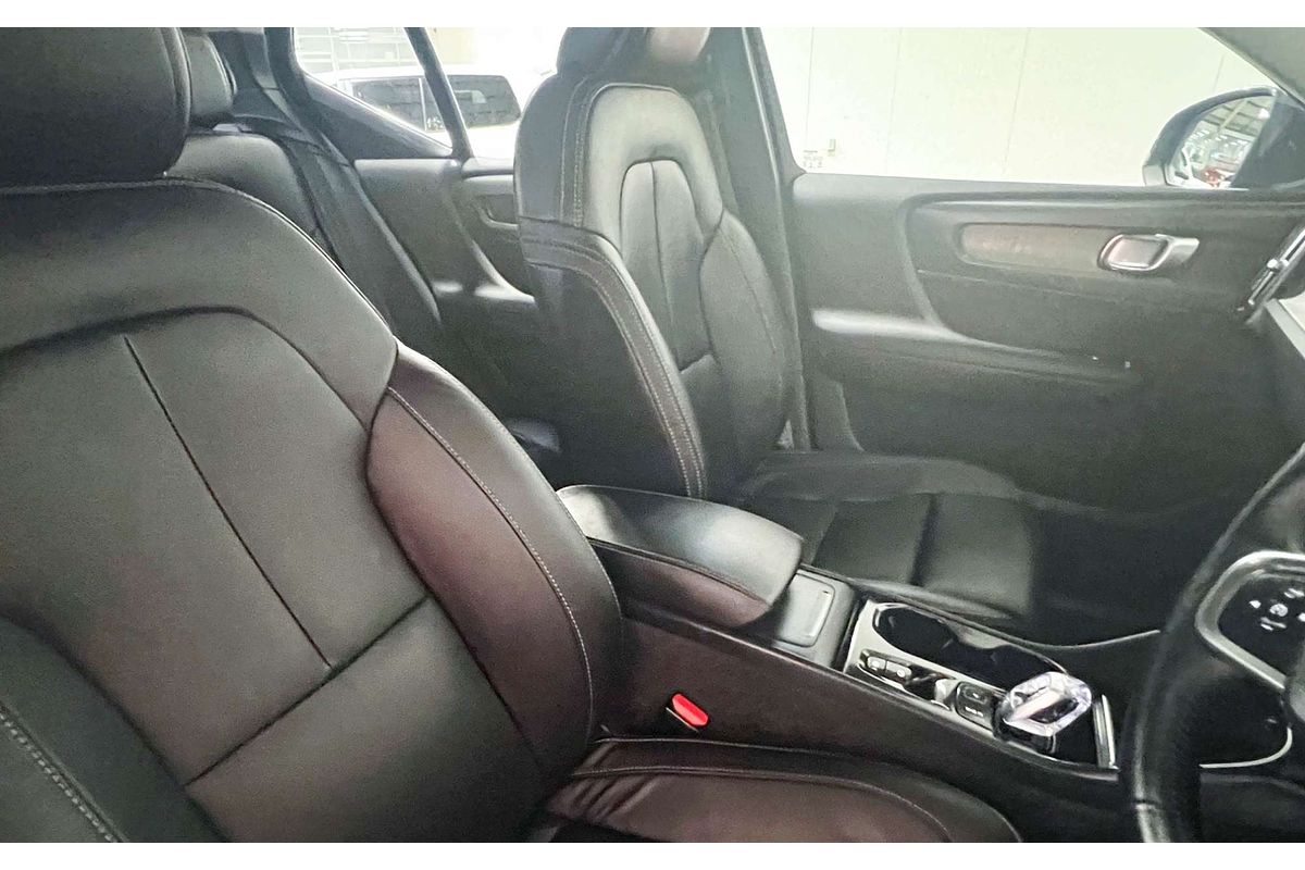 2021 Volvo XC40 T4 Inscription