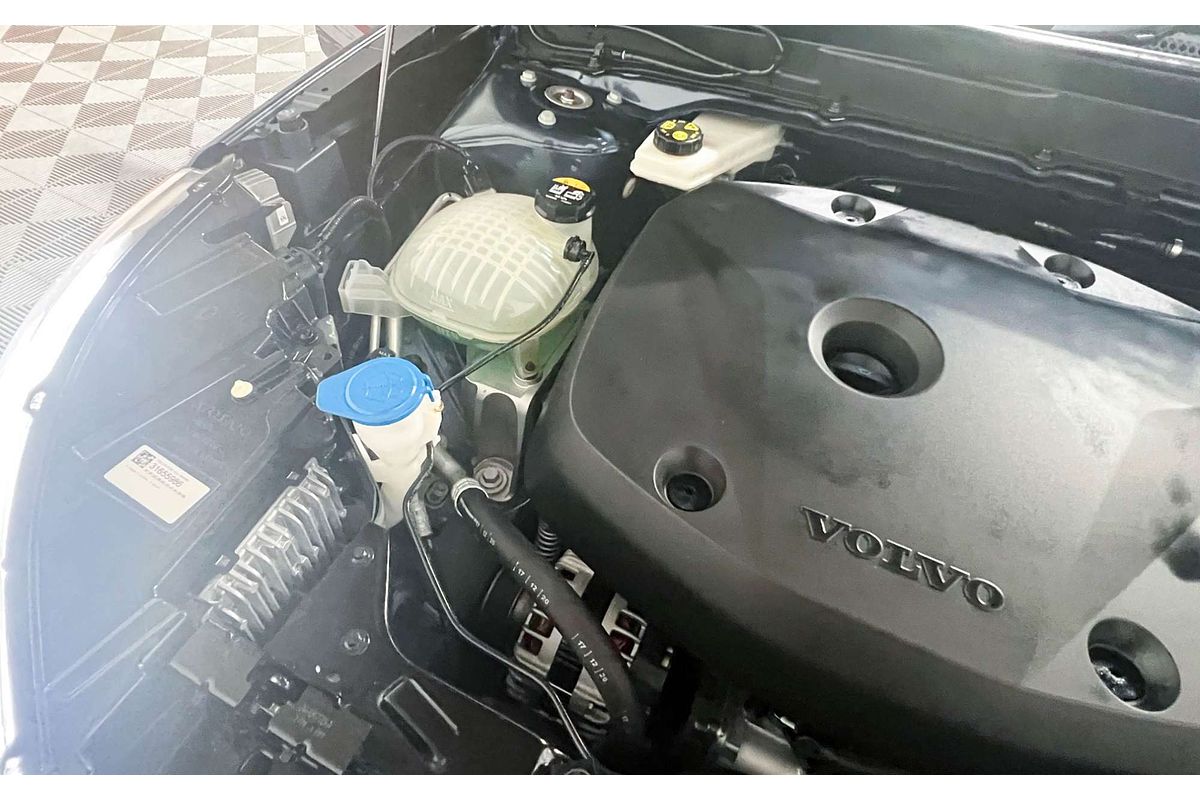 2021 Volvo XC40 T4 Inscription