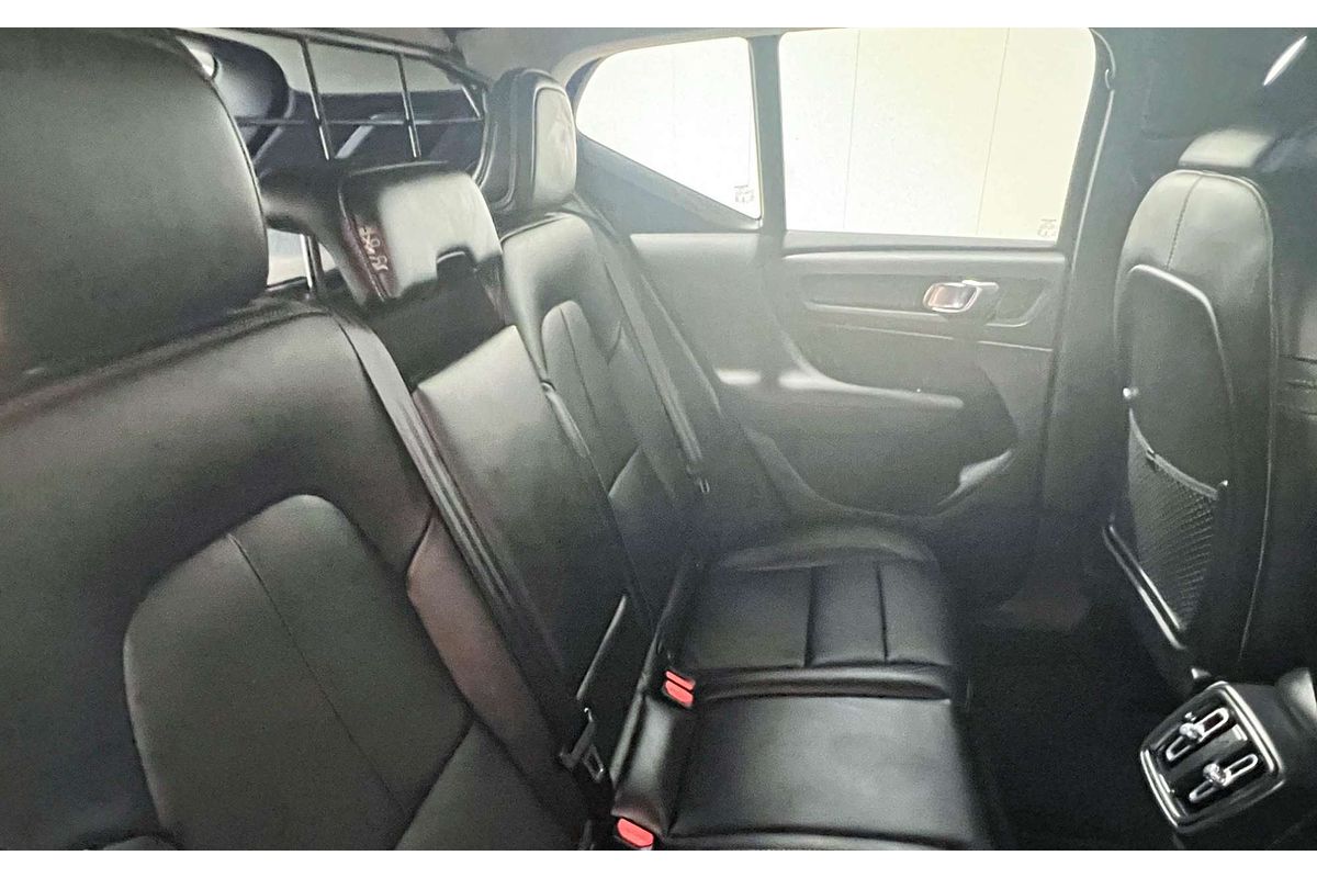 2021 Volvo XC40 T4 Inscription