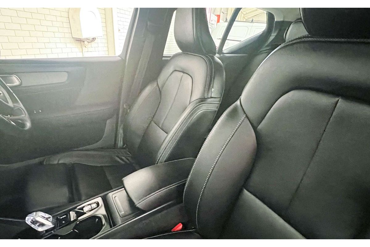 2021 Volvo XC40 T4 Inscription