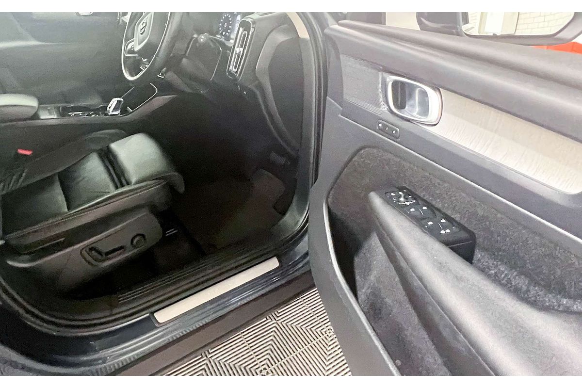 2021 Volvo XC40 T4 Inscription