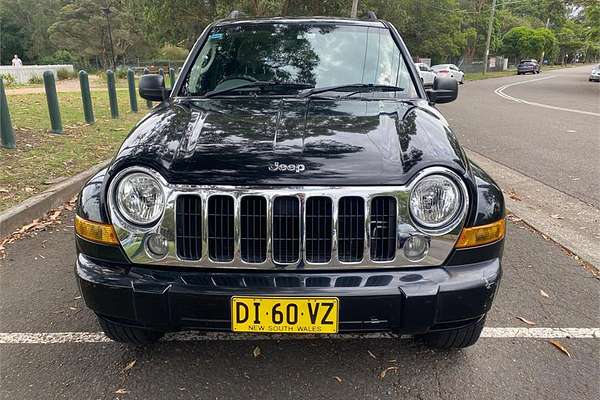 2005 Jeep Cherokee Limited KJ