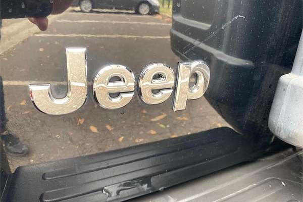 2005 Jeep Cherokee Limited KJ