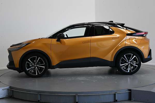 2024 Toyota C-HR hybrid 0M50880B0