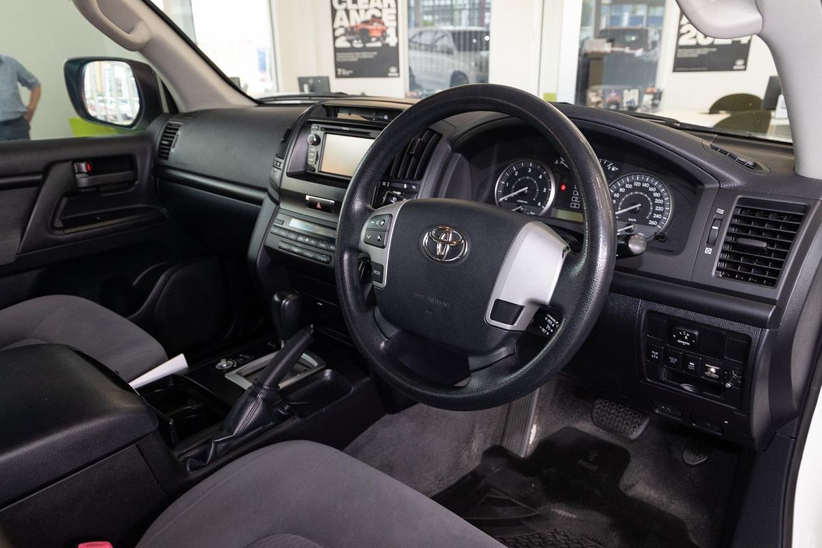 2014 Toyota Landcruiser GXL VDJ200R