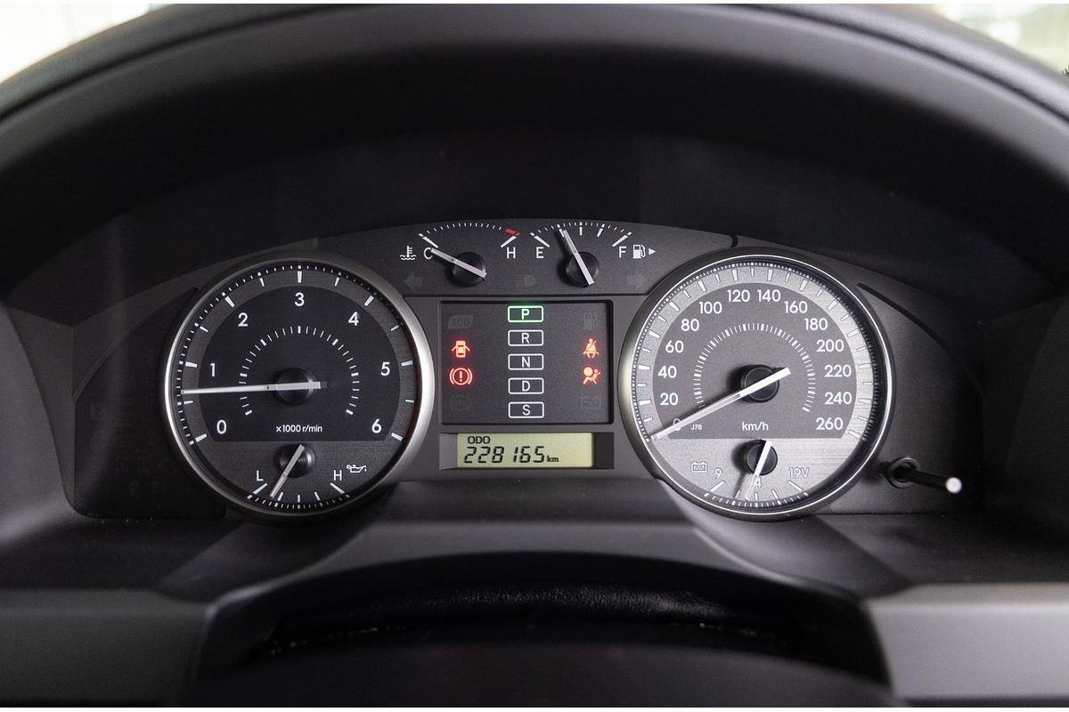 2014 Toyota Landcruiser GXL VDJ200R