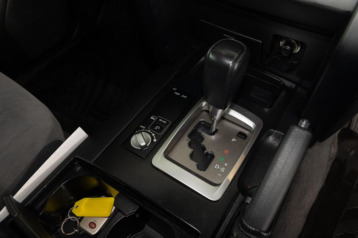 2014 Toyota Landcruiser GXL VDJ200R