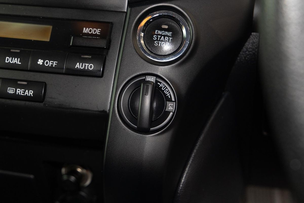 2014 Toyota Landcruiser GXL VDJ200R