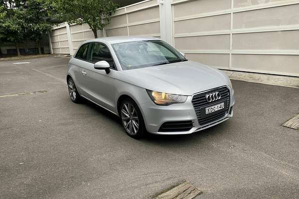 2011 Audi A1 Attraction 8X