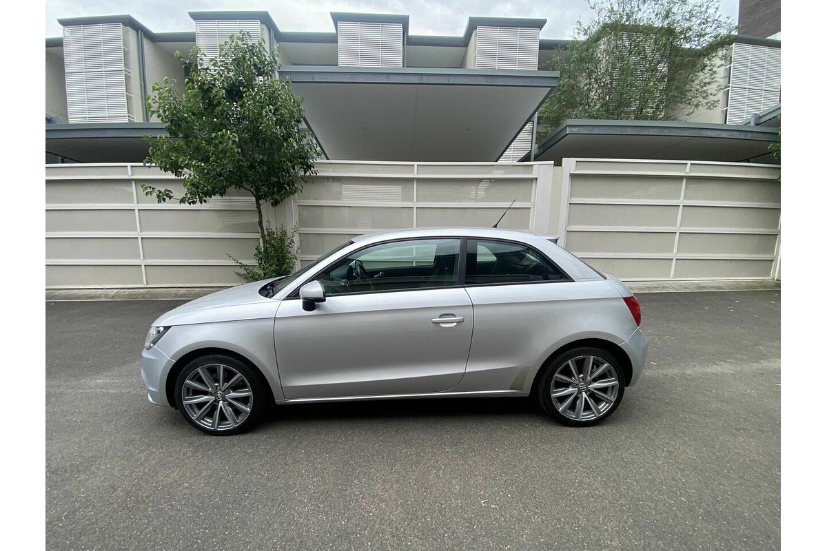 2011 Audi A1 Attraction 8X
