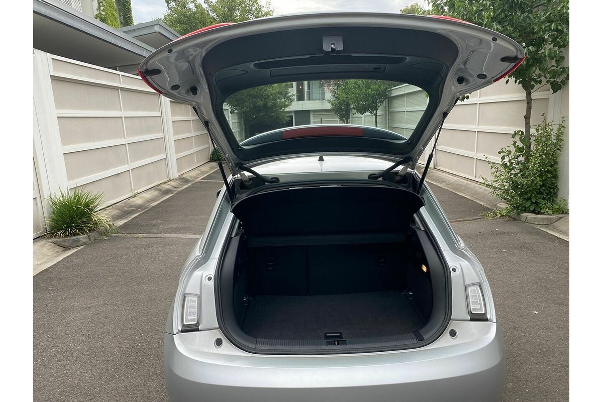 2011 Audi A1 Attraction 8X