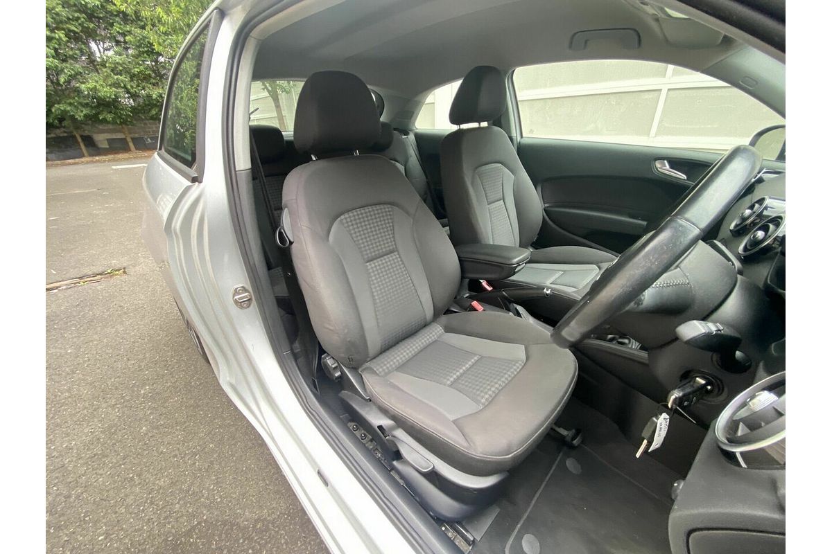 2011 Audi A1 Attraction 8X