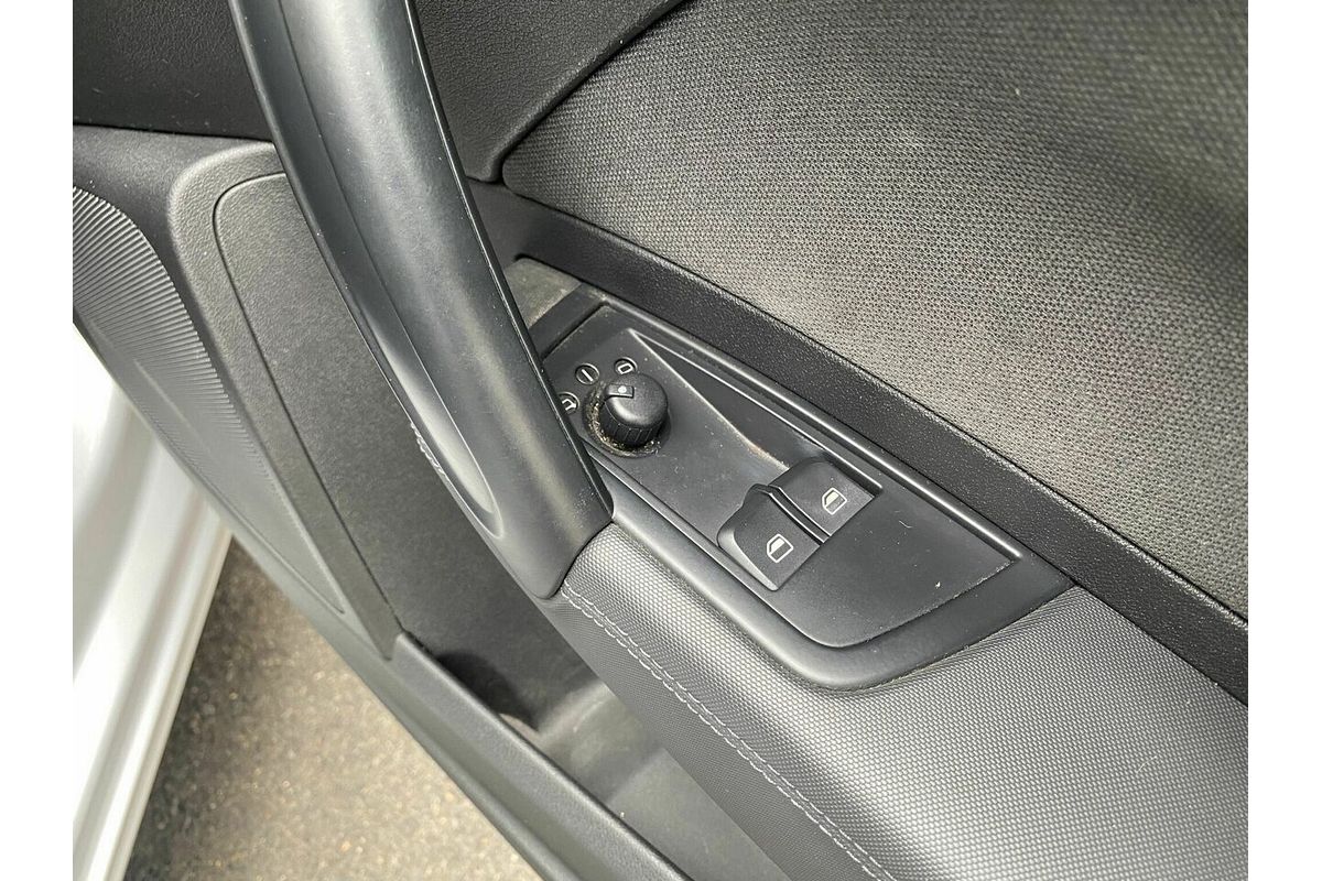 2011 Audi A1 Attraction 8X