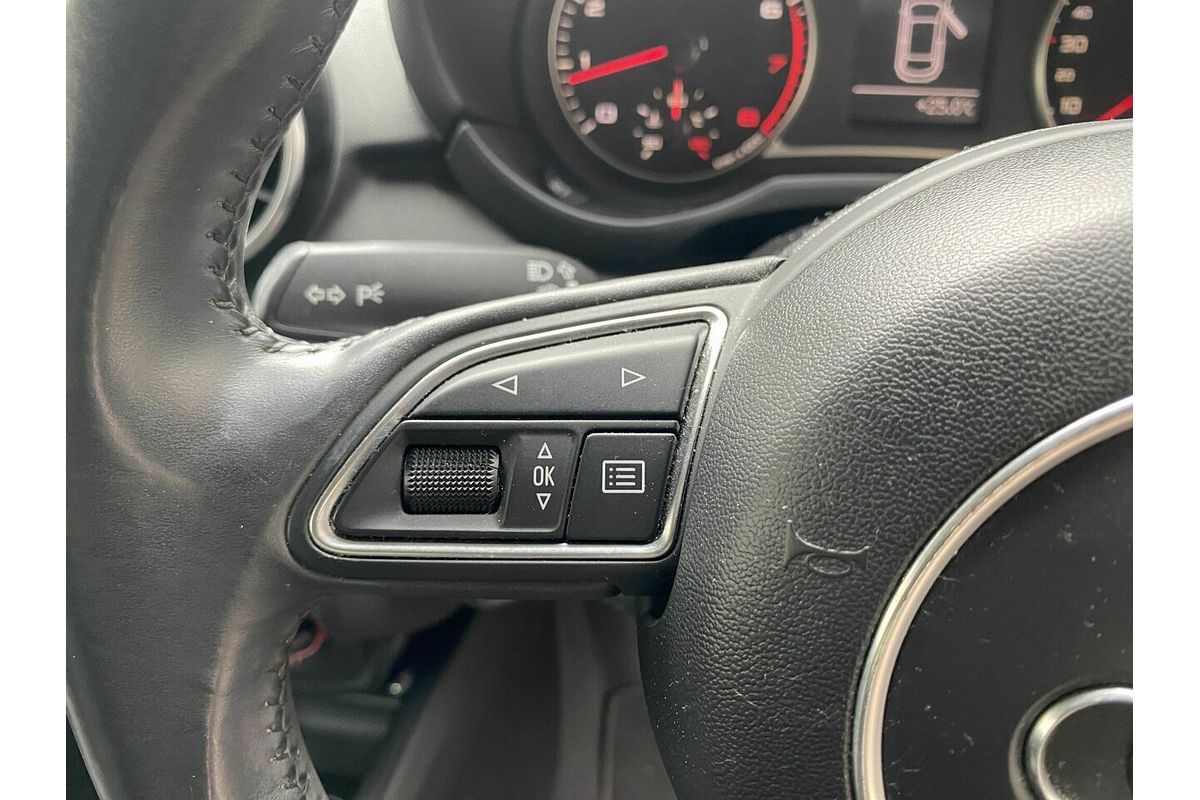 2011 Audi A1 Attraction 8X