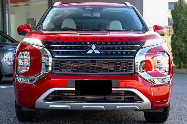 2024 Mitsubishi Outlander Exceed ZM