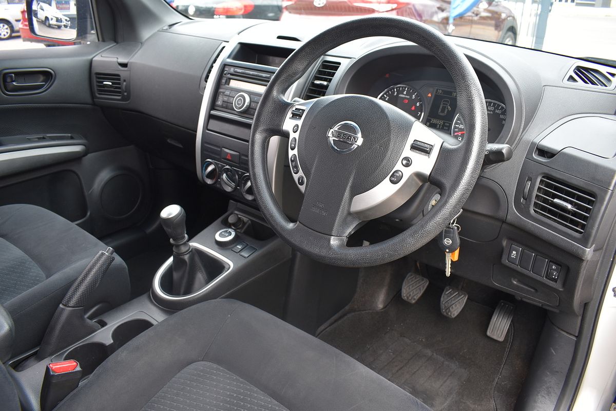 2010 Nissan X-TRAIL ST T31