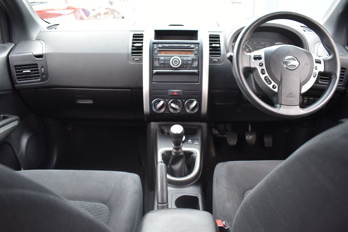 2010 Nissan X-TRAIL ST T31