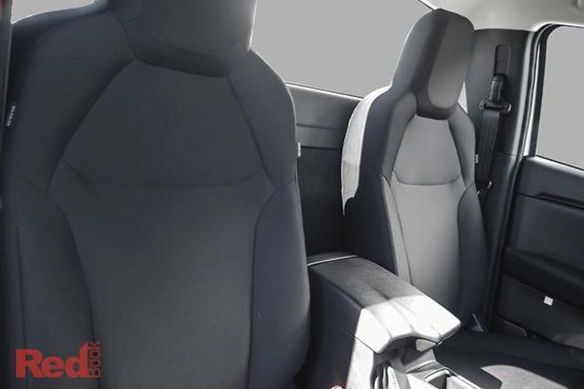 2024 Isuzu D-MAX SX High Ride Rear Wheel Drive
