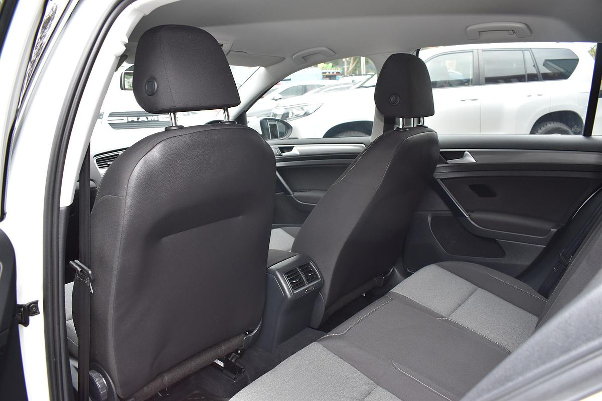 2015 Volkswagen Golf 92TSI 7