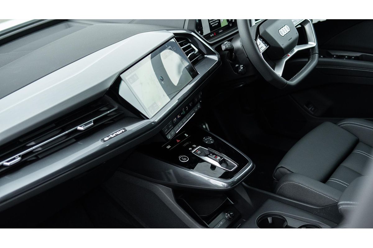 2024 Audi Q4 e-tron 55 F4
