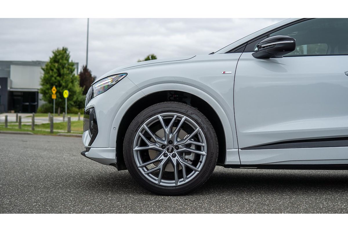 2024 Audi Q4 e-tron 55 F4