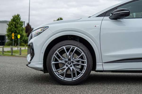 2024 Audi Q4 e-tron 55 F4