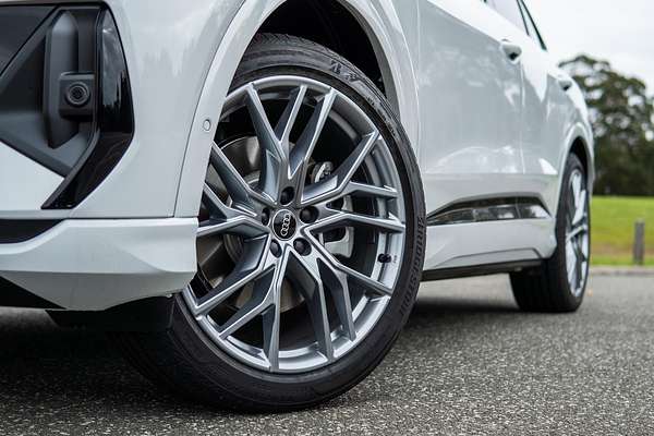 2024 Audi Q4 e-tron 55 F4