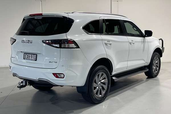 2022 Isuzu MU-X LS-U