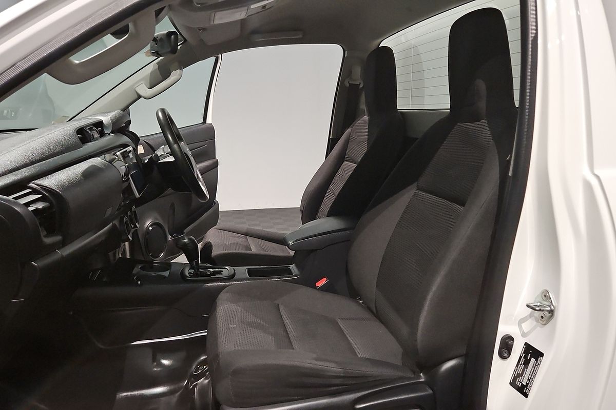 2019 Toyota Hilux SR GUN126R 4X4