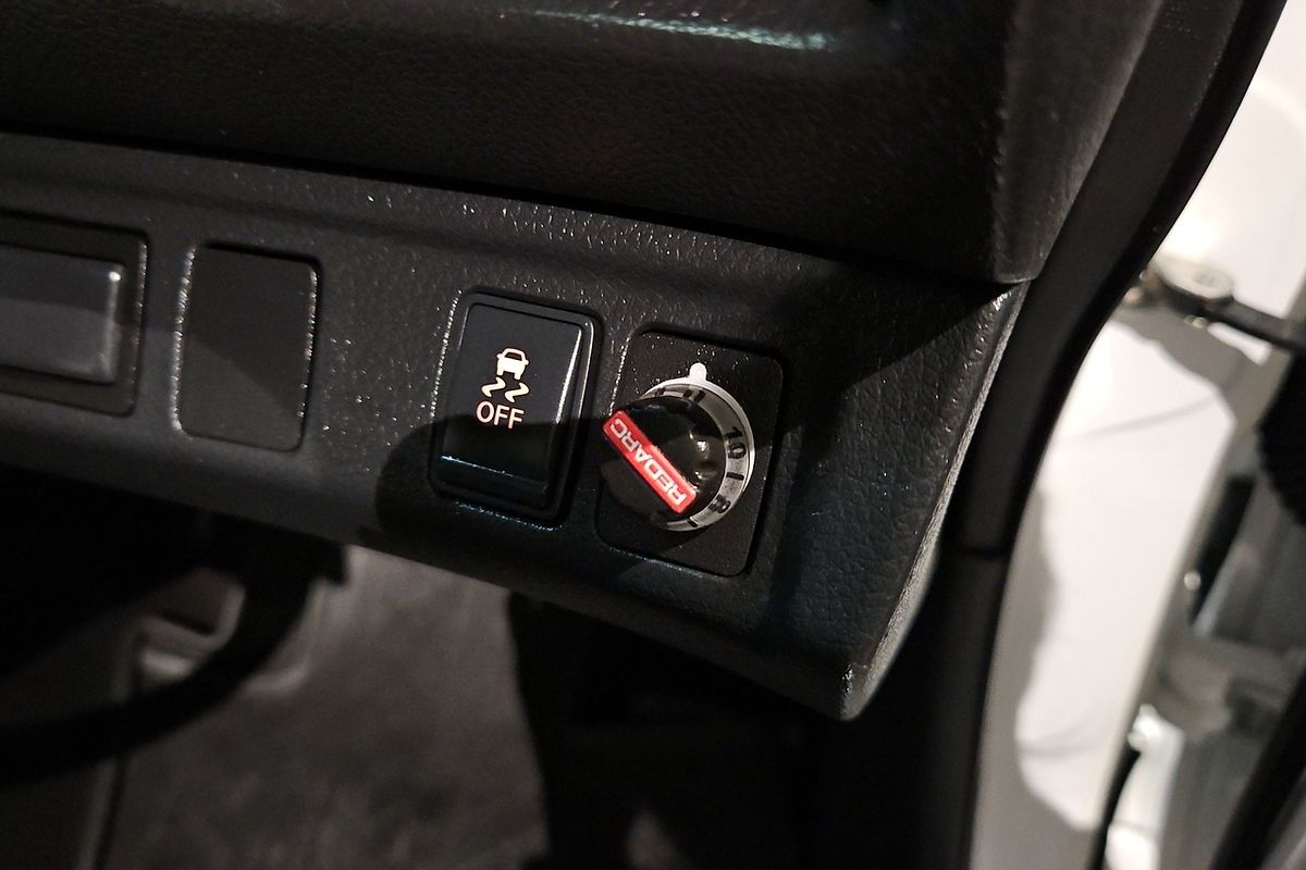 2019 Nissan Navara RX D23 Series 4 4X4