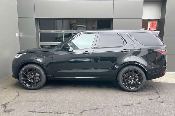 2024 Land Rover Discovery D300 Dynamic HSE Series 5