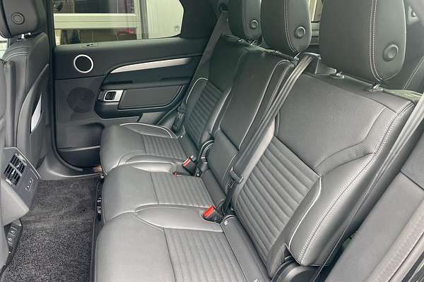 2024 Land Rover Discovery D300 Dynamic HSE Series 5