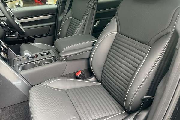 2024 Land Rover Discovery D300 Dynamic HSE Series 5