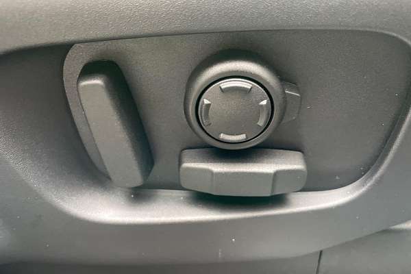 2024 Land Rover Discovery D300 Dynamic HSE Series 5