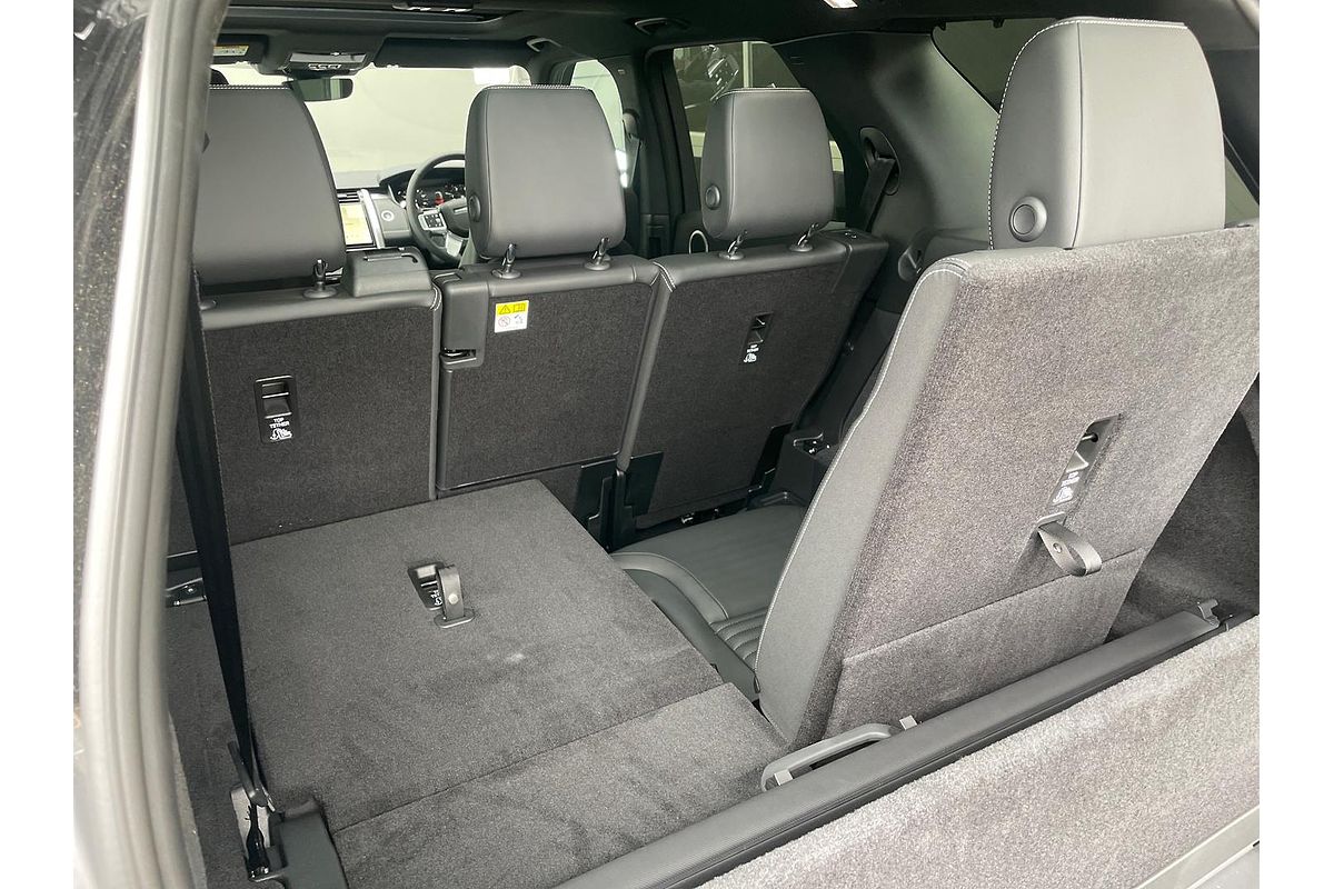2024 Land Rover Discovery D300 Dynamic HSE Series 5