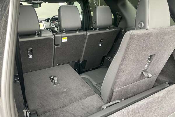 2024 Land Rover Discovery D300 Dynamic HSE Series 5
