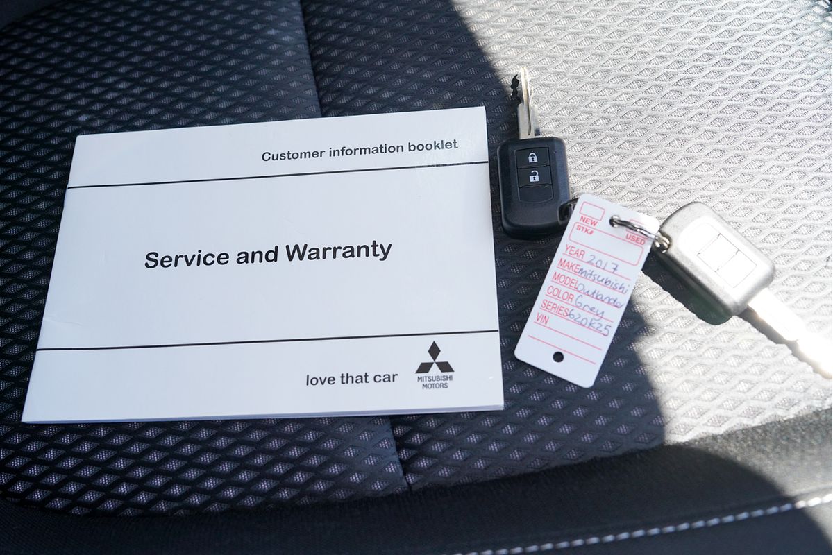 2017 Mitsubishi Outlander LS ZK