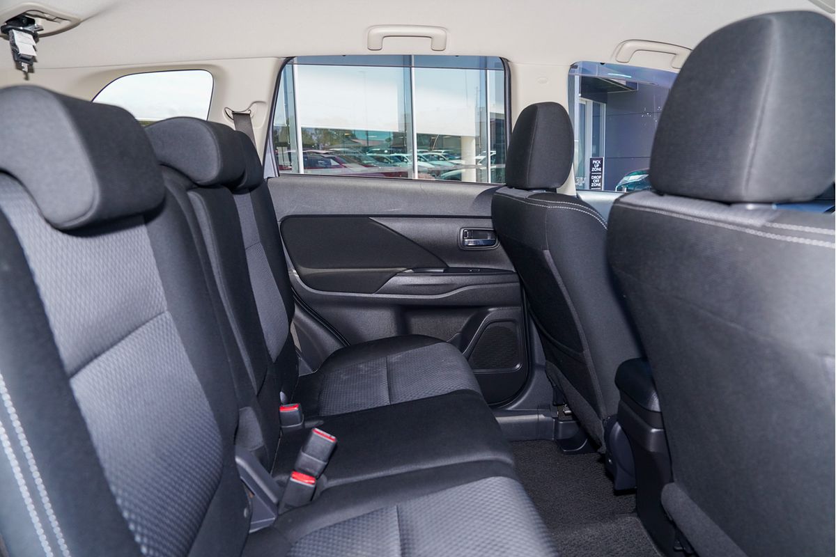 2017 Mitsubishi Outlander LS ZK
