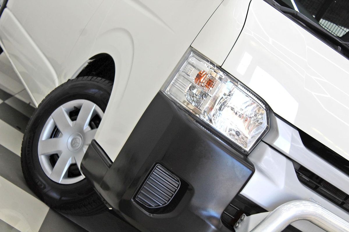 2017 Toyota Hiace KDH221R