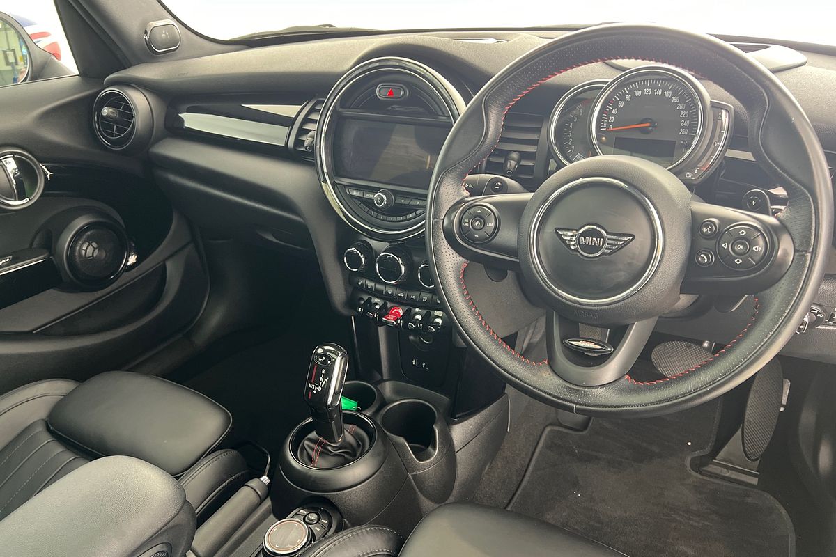 2018 MINI Hatch Cooper S F55