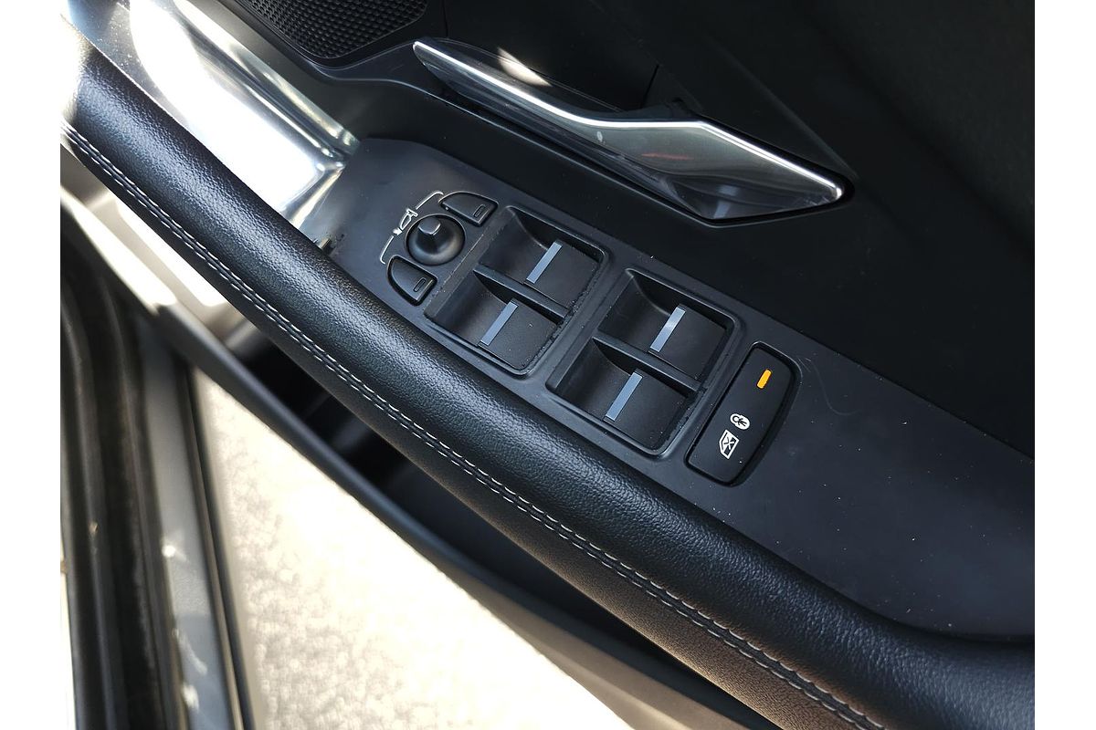 2018 Jaguar E-PACE P250 R-Dynamic S X540