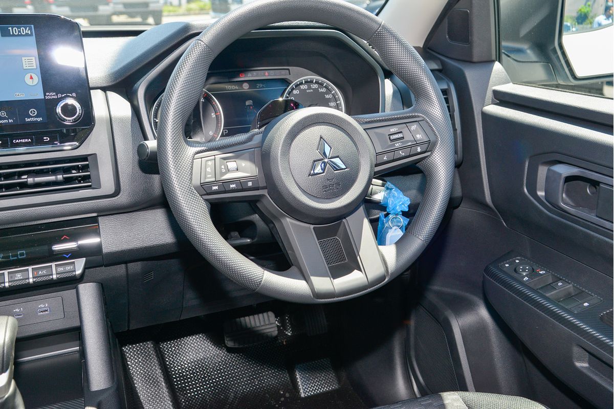2024 Mitsubishi Triton GLX MV 4X4