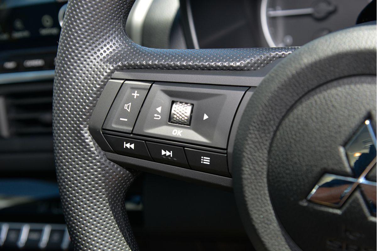 2024 Mitsubishi Triton GLX MV 4X4