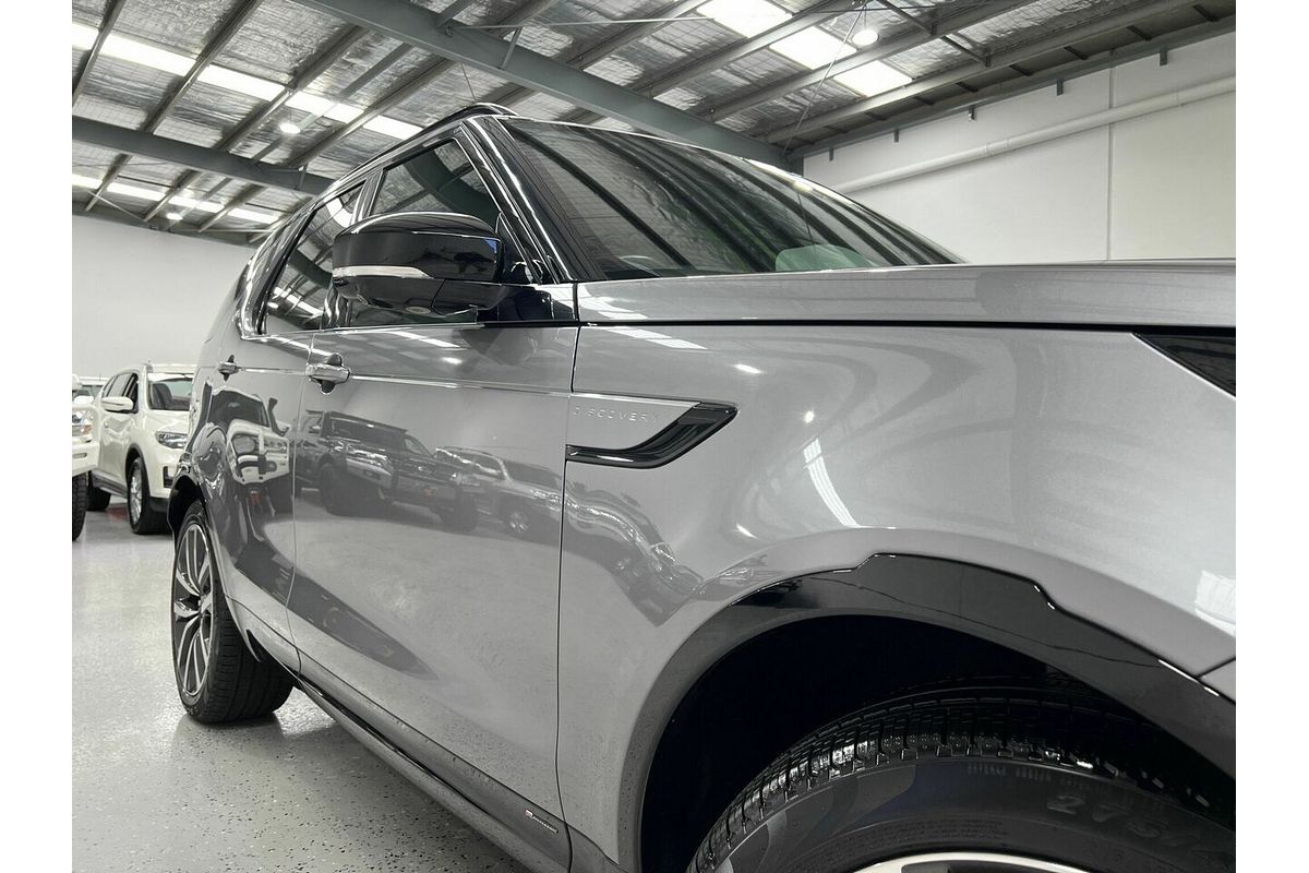 2021 Land Rover Discovery D300 R-Dynamic SE Series 5
