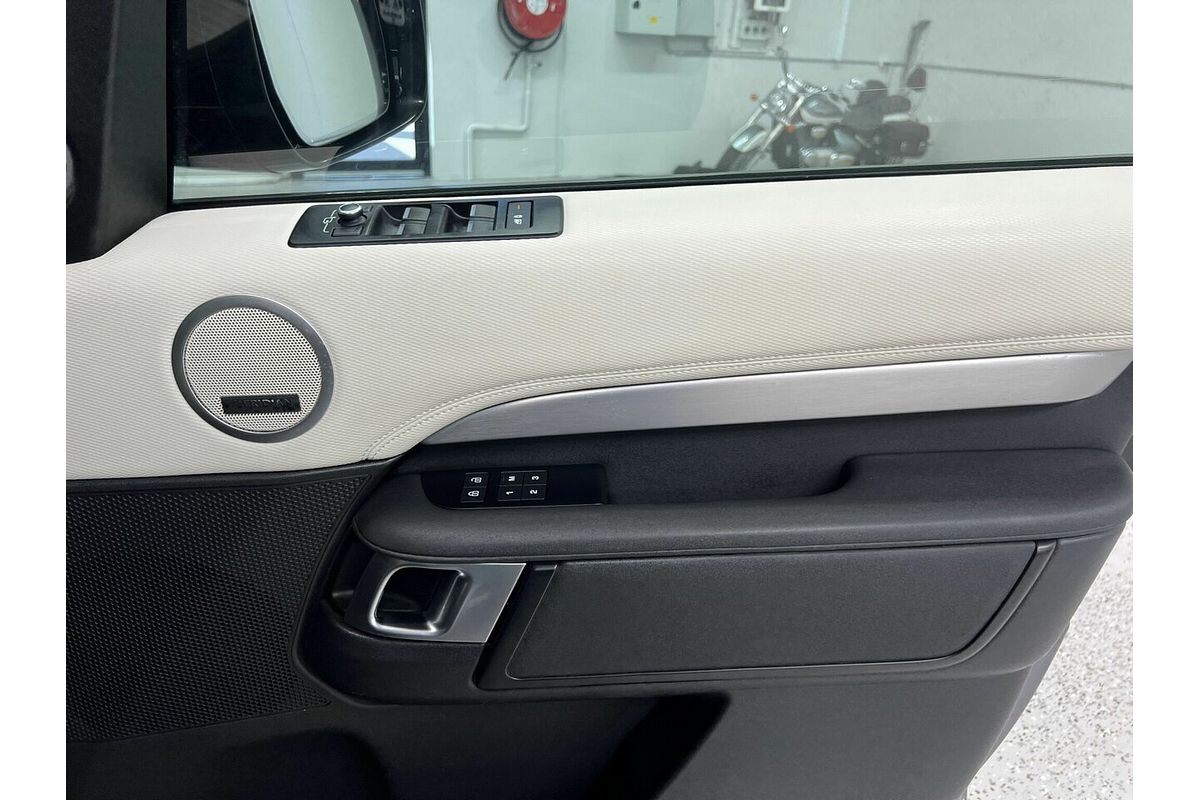 2021 Land Rover Discovery D300 R-Dynamic SE Series 5